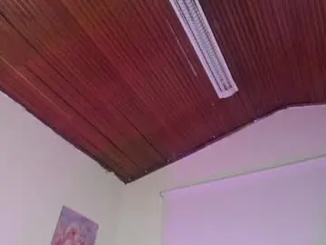 Chaturbate Live Sex of ale_alejandra