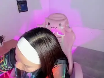 Chaturbate Live Sex Cam of ale_alejandra