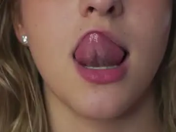 Chaturbate Free Porn Cam of ceceliapidcock
