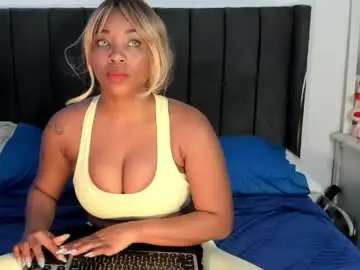 Chaturbate Sex Cam of kyliewhiteboobs