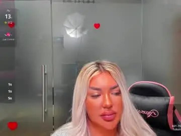 Chaturbate Live Sex of sarahstone_