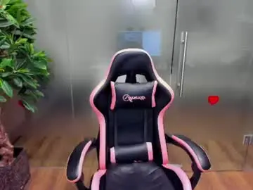 Chaturbate Live Sex Cam of sarahstone_