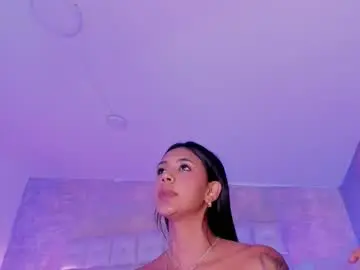 Chaturbate Nude Webcam of antonella_rossi24