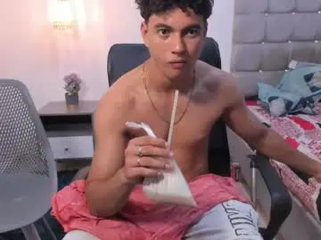 Chaturbate Watch Live Sex Cams of santy_stump