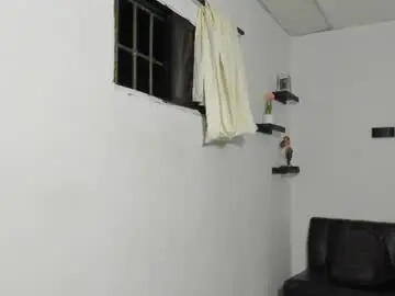 Chaturbate Live Sex Cam of santy_stump