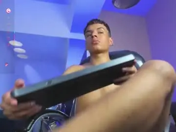 Chaturbate Adult Video Chat of xavier_fox__