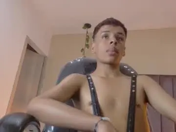 Chaturbate Sex Cam of xavier_fox__