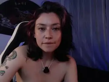 Chaturbate Live Sex Cam of elly_uwuw
