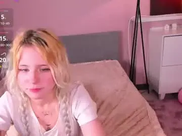 Chaturbate Adult Video Chat of kiki_peach