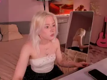 Chaturbate Best live sex cam show of kiki_peach