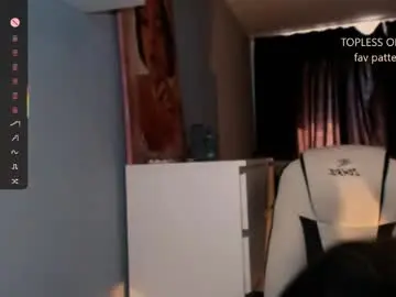 Chaturbate Live Sex Cam of aura_boobs