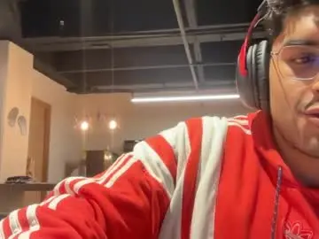 Chaturbate Live Sex Cam of bdever7