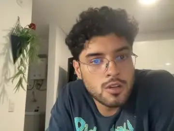 Chaturbate Live Sex Cam of bdever7