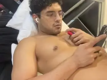 Chaturbate Live Sex Cam of bdever7