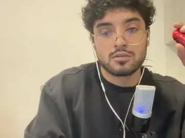 Chaturbate Live Sex Cam of bdever7