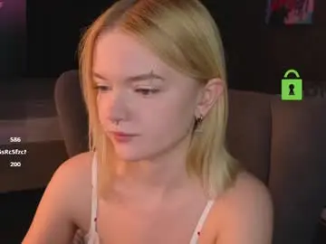 Chaturbate Live Sex Cam of carrie_foster