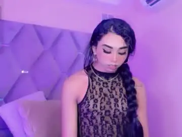 Chaturbate Live Sex Cam of daniiela_ember
