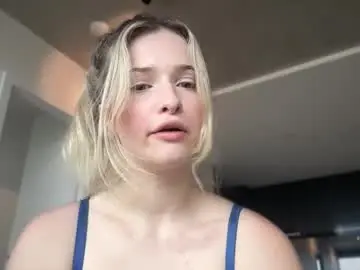 Chaturbate Live Sex Cam of kaylaaaa111