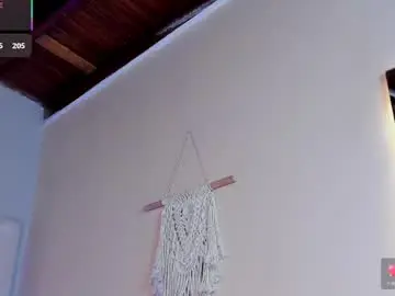 Chaturbate Live Sex of elise_diamond