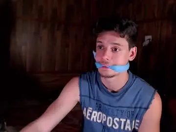 Chaturbate Live Sex Cam of powertwinky