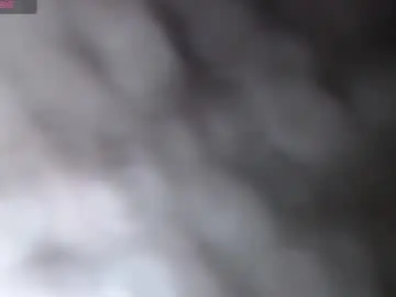 Chaturbate Live Sex Cam of miahlove3x