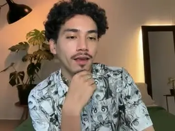 Chaturbate Sex Cam of noah_and_steven