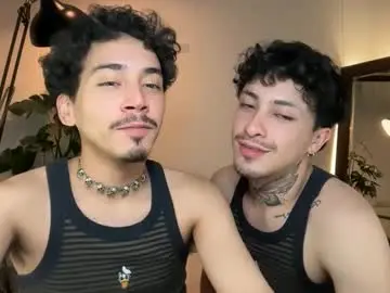 Chaturbate Nude Webcam of noah_and_steven
