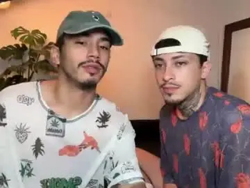 Chaturbate Live Porn of noah_and_steven