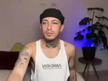 Chaturbate Live Porn of noah_and_steven