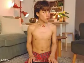 Chaturbate Free Live Porn of tommyfoxboy