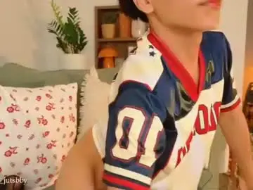 Chaturbate Sex Cam of tommyfoxboy