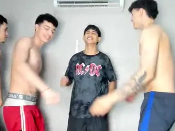 Chaturbate Free Porn Cam of pelusos_mens