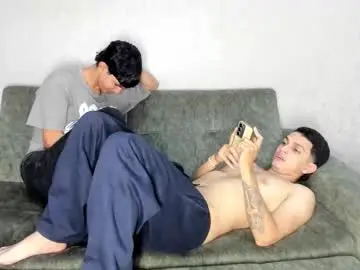 Chaturbate Live Sex of pelusos_mens
