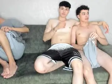 Chaturbate Live Sex of pelusos_mens