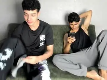 Chaturbate Live Sex Cam of pelusos_mens