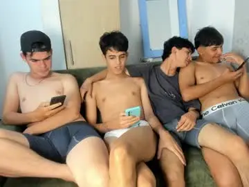 Chaturbate Free Porn Cam of pelusos_mens