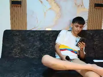 Chaturbate Live Sex Cam of pelusos_mens