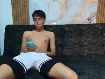 Chaturbate Free Live Porn of pelusos_mens