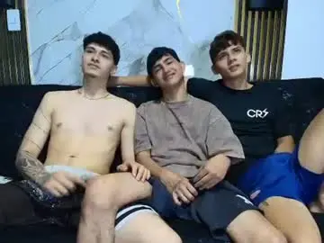 Chaturbate Best live sex cam show of pelusos_mens