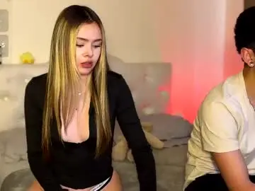 Chaturbate Live Porn of tommy_and_sophie