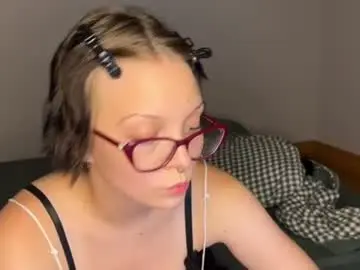 Chaturbate Sex Cam of honeyfunnylove1