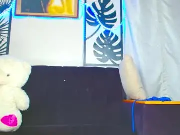 Chaturbate Live Sex Cam of queen_zoe01