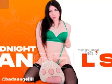 Chaturbate Live Sex Cam of midnight_angell