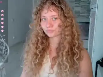 Chaturbate Live Sex Cam of milounee