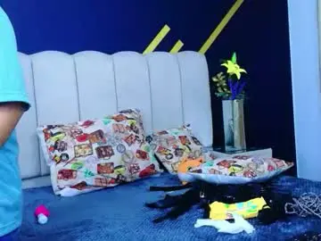 Chaturbate Live Sex Cam of nikievanz