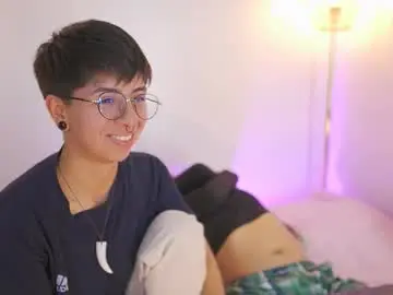 Chaturbate Sex Cam of tommy_blue1