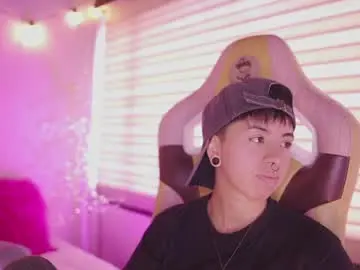 Chaturbate Live Sex of tommy_blue1