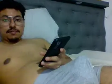 Chaturbate Nude Webcam of angelmont30