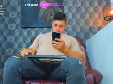 Chaturbate Live Sex Cam of leon_ssmoron