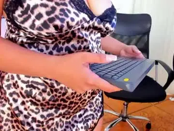 Chaturbate Live Sex Cam of melannieross